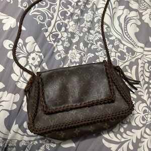 Louis Vuitton Crossbody